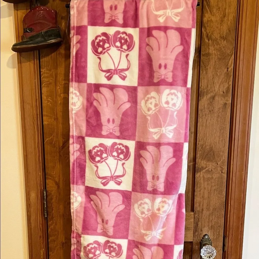 Betsey Johnson Pink and White Ghost Throw